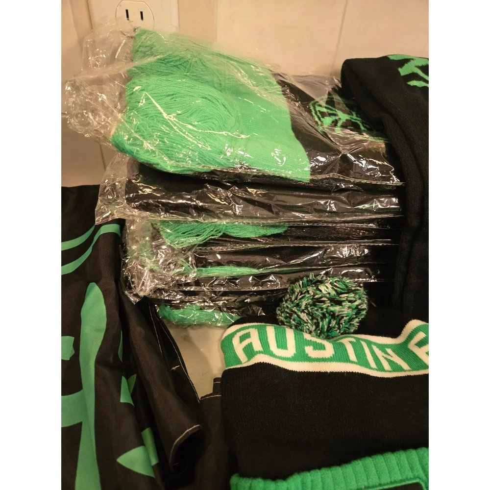 Austin FC Supporter BUndle -New Wool Heritage Banner,Scarf,Pom Beanie Hat,Flags
